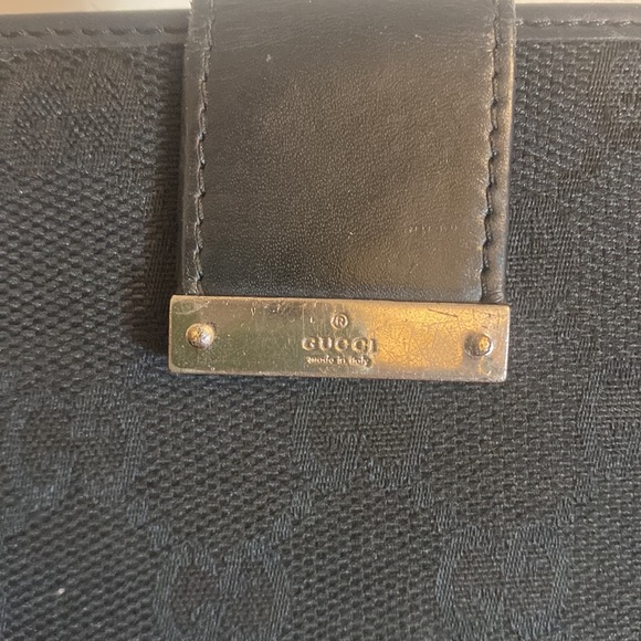 Black Gucci wallet! Gorgeous!! Excellent used condition. - Picture 3 of 12